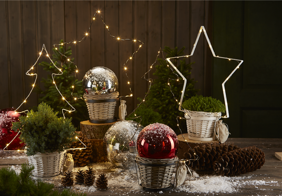 WEIHNACHTEN VOR DER HAUSTüR! WEIHNACHTEN VOR DER HAUSTüR!